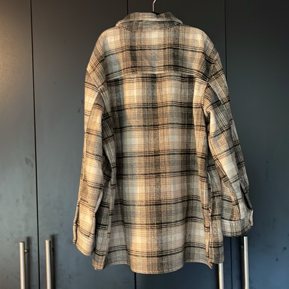 H&M Shacket - Picture 2 of 3